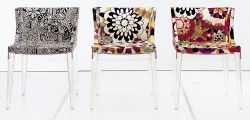 V kombinaci polyuretanu s látkovým potahem můžete mít židli Mademoiselle Missoni (design Philippe Starck) za 17 322 Kč, KARTELL