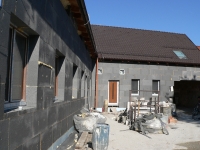 Tepelné parametry dosahované konstrukcí KMB SENDWIX začínají na hodnotách, kde možnosti tradičního jednoplášťového zdiva končí.
