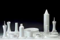 Karim Rashid obdržel za kolekci stolních doplňků Morphescape (Gaia and Gino) cenu Design Plus 2005. Inspirovaly ho tvary minaretů a mešit v Istanbulu. V České republice bude prodávat DE.CO BY DE.FAKTO