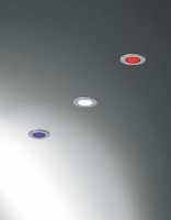 Vestavené svítidlo Orbis s povrchovou úpravou chrom, barva diody červená, zelená, modrá, bílá, výška nad stropem 19 mm, zdroj světla LED dioda 1 W, cena 1 250 Kč, VERNO LIGHT