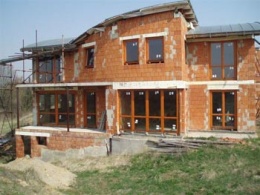 Hlavní slovo při výběru stavebních firem bude mít Honzou pečlivě vybraný stavební dozor