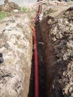 Před terénními pracemi se dům připojil na řád splaškové kanalizace