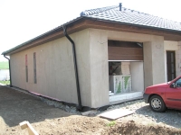 Kvůli úspoře energií bude dům zateplený polysterenem o síle 8 cm