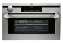 Kompaktní vestavná parní trouba KB 9820 E (AEG) má 7 způsobů ohřevu, 13 automatických programů, dotykové ovládání Touch-Control, cena 42 990 Kč, ELECTROLUX