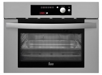 Parní trouba HKX 930 S (TEKA) má objem 35 l, externí vyvíječ páry, cena 16 990 Kč, TEKA