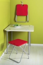 Podložka Kryp Snigel, designér Annie Huldén a Sanna Dahlman, latexová spodní strana udržuje kobereček na svém místě, lze prát v pračce, cena 249 Kč, IKEA
