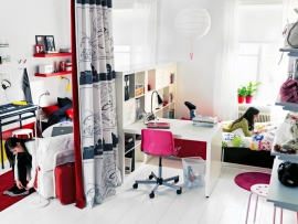 Psací stůl Expedit (Ikea), vzor bříza, 154 x 79 x 149 cm, cena 2 290 Kč, www.ikea.cz