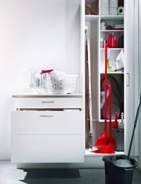 Skříň Faktum, provedení Abstrakt, bílá, cena od 2 850 Kč, www.ikea.cz