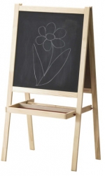 Malířský stojan Mala (Ikea), měkké dřevo, 62 x 43 x 118 cm, cena 399 Kč, www.ikea.cz