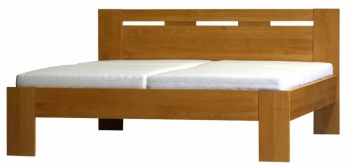 Postel Benito, bukový masiv, 200 x 180 cm, cena 13 189 Kč, www.svetspanku.cz