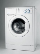 Automatická pračka WIL 1000 OT s funkcí On time, 30, 40 a 60minutové denní praní, program Sport, cena 11 620 Kč, INDESIT COMPANY ČESKÁ