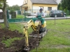 Kolem domu si vše vykopal manžel sám vypůjčeným bagříkem a nebo ručně, tam kde by se stroj nedostal.