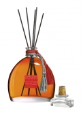 Vůně Sense byly vyvinuty speciálně pro ložnice. Kombinují 40 přírodních vůní, jimž dominuje vanilka z Madagaskaru. Difuzér, od 200 ml, cena od 879 Kč, www.prospanek.cz