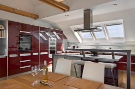Střešní okna Velux propouštějí do bytu dostatek přirozeného světla