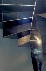 Ocelové schodiště rovněž navrhli autoři z ateliéru HŠH architekti