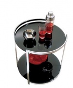 Stolek Round (Bontempi Casa), design Studio 28, kombinace matného hliníku nebo chromu se sklem pískovaným, červeným a černým, výška 50 cm, průměr 50 cm, cena 12 285 Kč, JESPEN