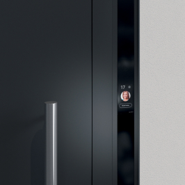 Vítěz Red Dot Design Award 2019: Schüco Door Control System s dotykovým displejem (Zdroj: Schüco CZ)