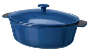 Kastrol s poklicí z kolekce Senior, litina/smalt, objem 5 litrů, cena 1 290 Kč, www.kika.cz