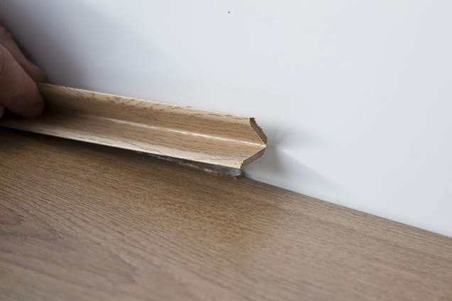 Tmel je ideální pro lepení a tmelení širokého spektra stavebních materiálů a zejména pak průhledných skleněných ploch, kde je vyžadován precizní vzhled, čirost a průhlednost tmelového uzávěru. SP030 má výbornou adhezi především na sklo, eloxovaný hliník a nerezovou ocel. (Zdroj: tremco illbruck)
