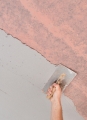 Opravy můžete provádět takzvaně beze stopy, neboť jemnozrnný materiál se vždy propojí s okolní stěnou.