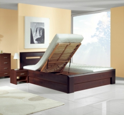 Postel Timea (JMP), ceny: postel 180 x 200 cm 20 790 Kč, úložný prostor 8 690 Kč, odklápěcí rošt 3 250 Kč, www.loznice.cz