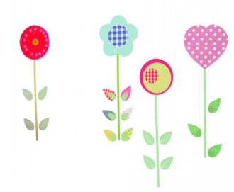 Dekorační samolepky Polly Patch Flower jsou odolné proti vodě, balení obsahuje 6 samolepek o velikosti 44 cm, cena 339 Kč, www.babynabytek.cz