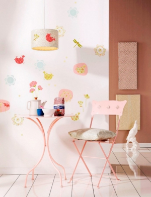 Samolepicí dekorace Patchwork (Komar) z kvalitního vinylu, dají se snadno odlepit a znovu nalepit, cena za arch samolepek 390 Kč, www.tapety-samolepky.cz