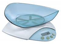 Rozměrem malá kuchyňská váha Scale Control 2000 s vážením do 2 kg a průhlednou mísou, sloužící mimo vážení jako ochranný kryt, na 4 AA články, cena 1 238 Kč (KRUPS)