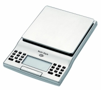 Spíše notebook připomíná vzhledem i rozměrem kuchyňská váha 77749 Nutri Style s výpočtem a kontrolou nutričních hodnot, váží potraviny do 3 kg, cena 869 Kč (ETA)