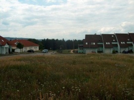  Kabelka zdobená výšivkou, bavlna, len a kůže, 4 270 Kč, YVES DELORME 