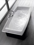  Masážní vana z kolekce My life (LAUFEN CZ) je vybavená systémem Hydrosonic (TEUCO). Vana v tomto provedení vyjde na 342 300 Kč bez DPH, TEUCO 