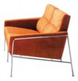 Pohovka 3300 navržená v roce 1956 Arne Jacobsenem 