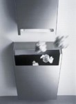 Koupelnový set Happy D (Sieger design pro Duravit). Umyvadlo s chromovou podnoží (š. 75 cm) 21 460 Kč, toaleta 10 650 Kč, bidet 9 820 Kč, ALISEO