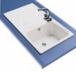  Do malé kuchyně se hodí dřez z praktického a vysoce kvalitního materiálu kerasil granit. Cena dřezu Ines 5 490 Kč (bílá), 6 490 Kč (barevné), obě ceny bez DPH. CORHA 