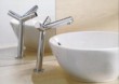  K moderním typům umyvadel je určena baterie ze série New Waves, cena (bez DPH) 8 096 Kč, KLUDI 