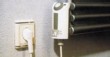  Výrobci se snaží, aby bylo možné koupelnový žebřík vytápět i mimo topnou sezonu pomocí elektrické „kapsle“. Součástí zařízení může být i termostat řídící teplotu otopné vody 