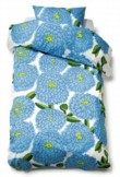  Ložní povlečení Primavera (Marimekko), 100% bavlna, cena polštáře 50 x 60 cm je 291 Kč, povlak 150 x 210 cm stojí 1 785 Kč, DESIGNOR 