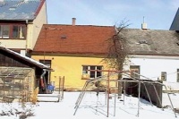 Pohled ze zahrady - původní stav