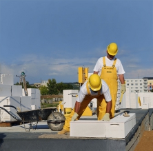 Výběr materiálu musí být řešen již v projektu.