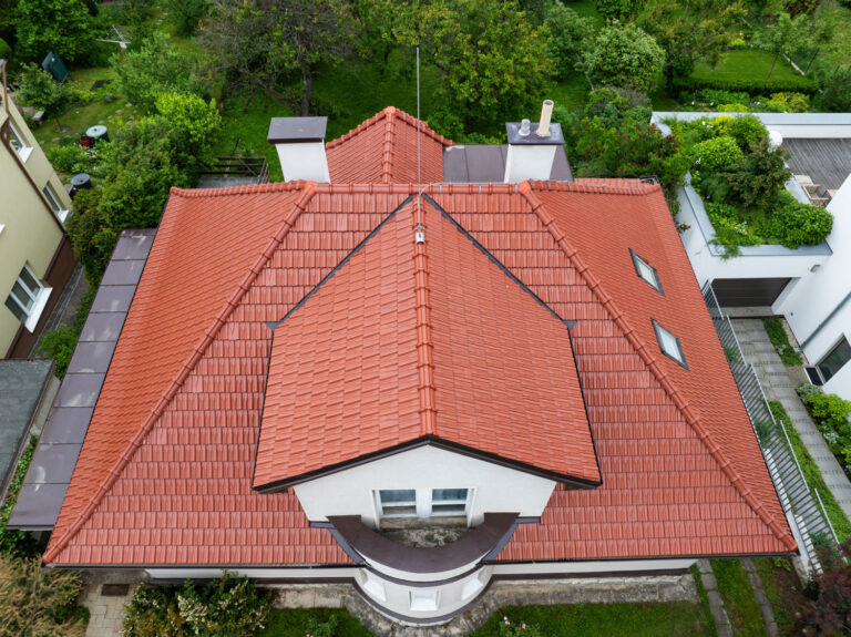 Jak střechy utvářejí vzhled našich měst