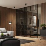 Posuvné dveře IDEALINE CHESS v posuvu do stropu PREMIUM. Foto: JAP FUTURE