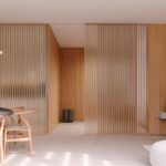 Posuvné dveře IDEALINE WOOD VERTICAL v posuvu do stropu PREMIUM (foto: JAP FUTURE)