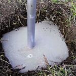 Baumit FixBeton začíná tuhnout přibližně po deseti minutách a plné zatížení konstrukce je možné po dvou dnech